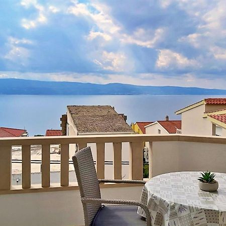 Apartments Nemira Omis Ruang foto