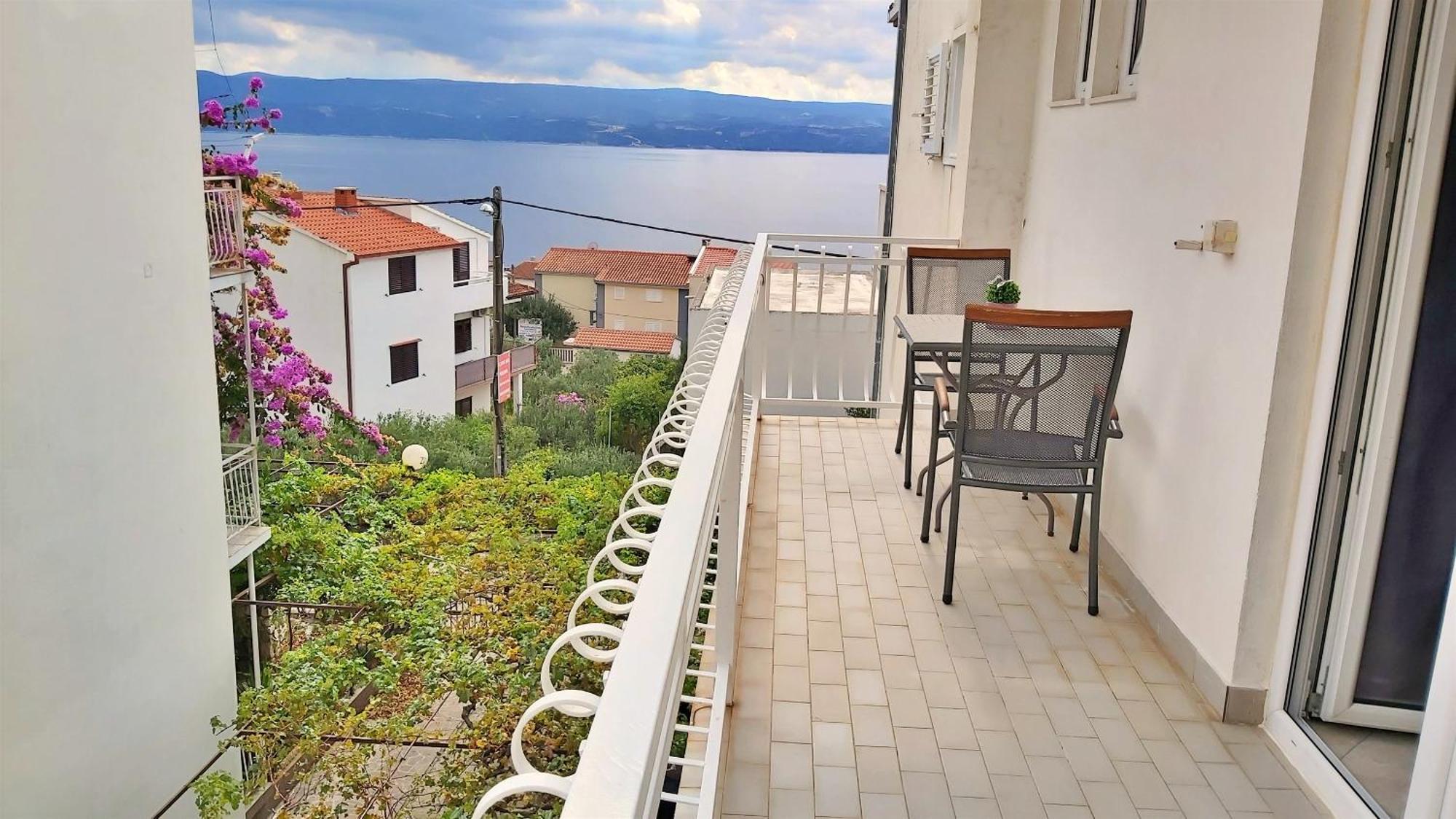 Apartments Nemira Omis Ruang foto