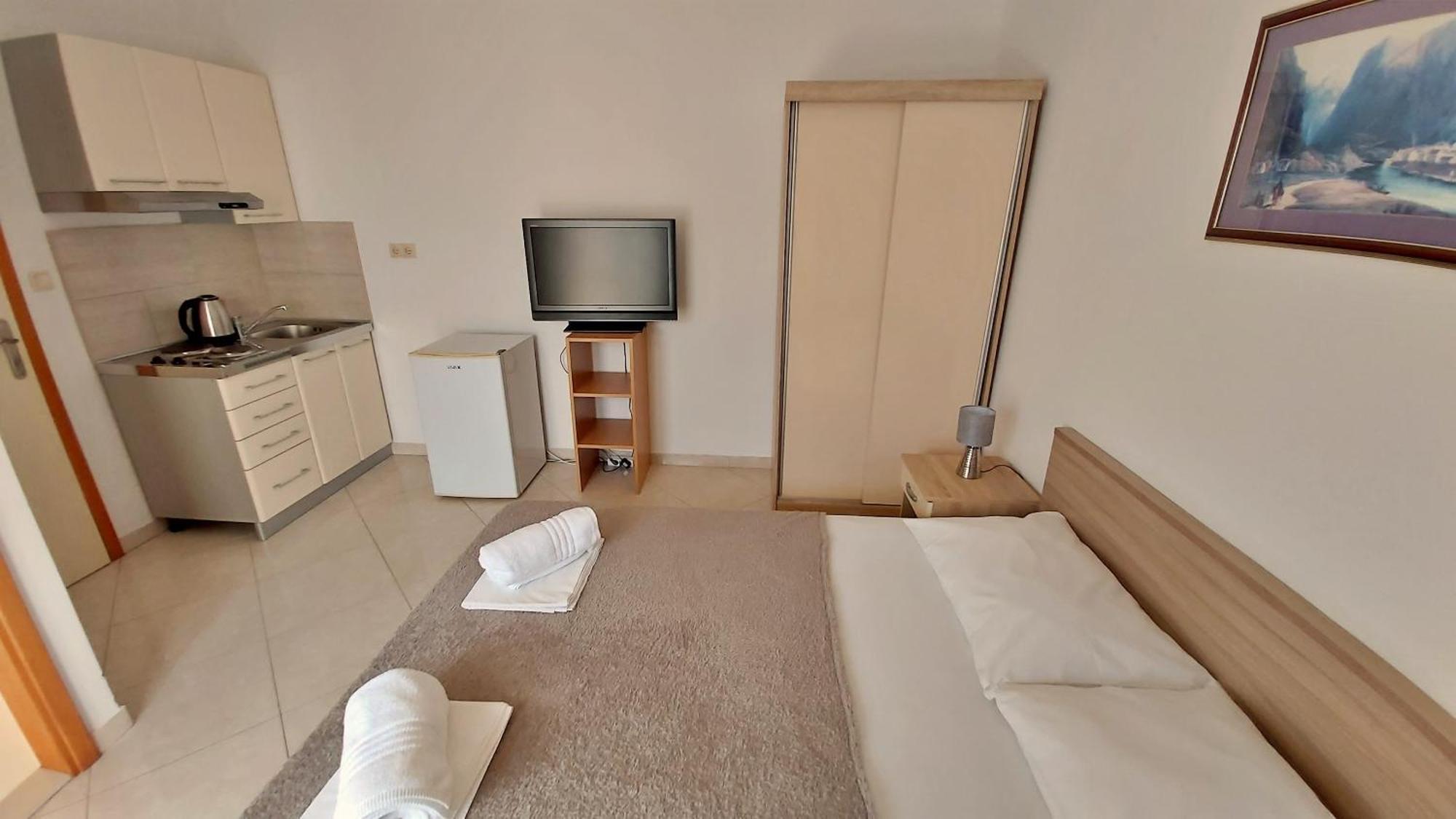 Apartments Nemira Omis Ruang foto